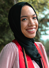 Headshot of Yasmeen Lowe